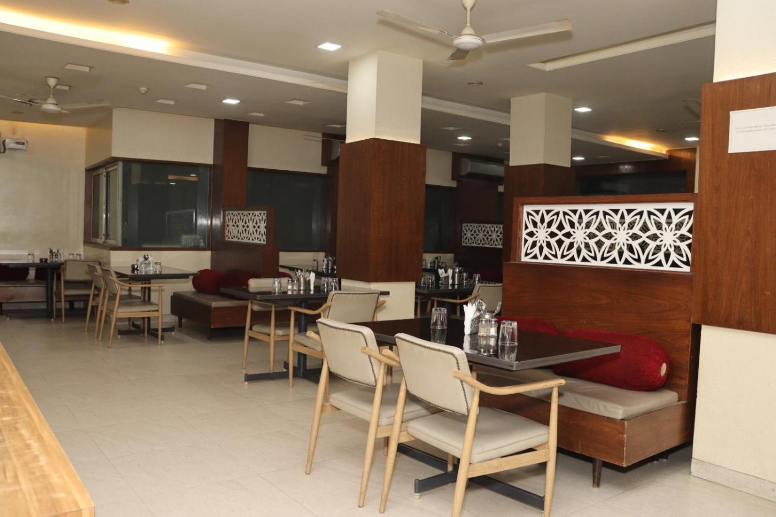 Hotel Raviraj, Chhatrapati Sambhaji Nagar Aurangabad  Exterior photo