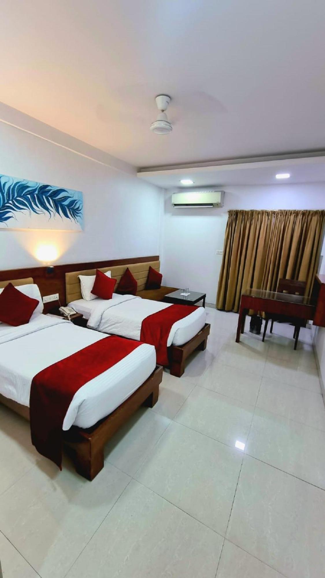 Hotel Raviraj, Chhatrapati Sambhaji Nagar Aurangabad  Exterior photo