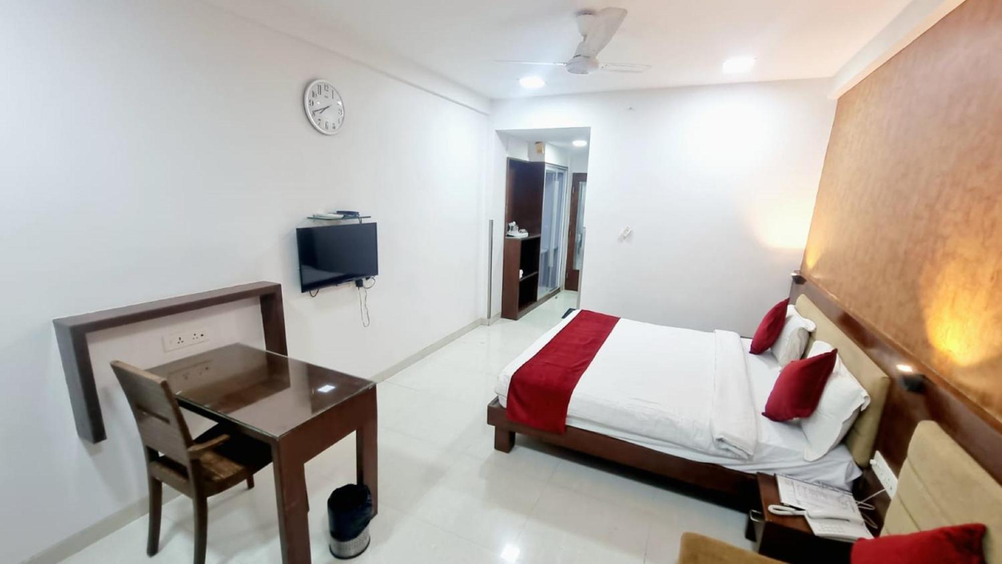 Hotel Raviraj, Chhatrapati Sambhaji Nagar Aurangabad  Exterior photo