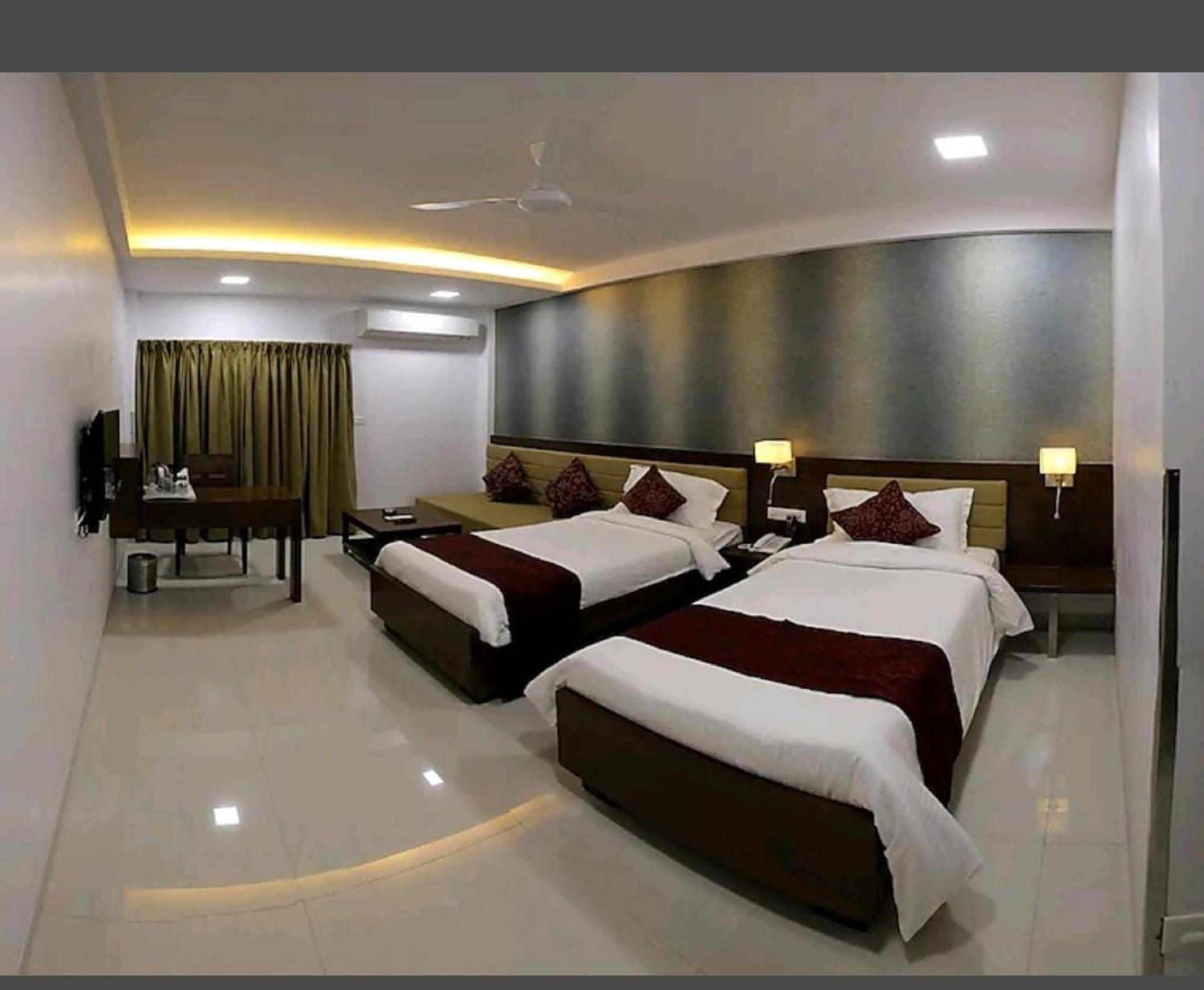 Hotel Raviraj, Chhatrapati Sambhaji Nagar Aurangabad  Exterior photo